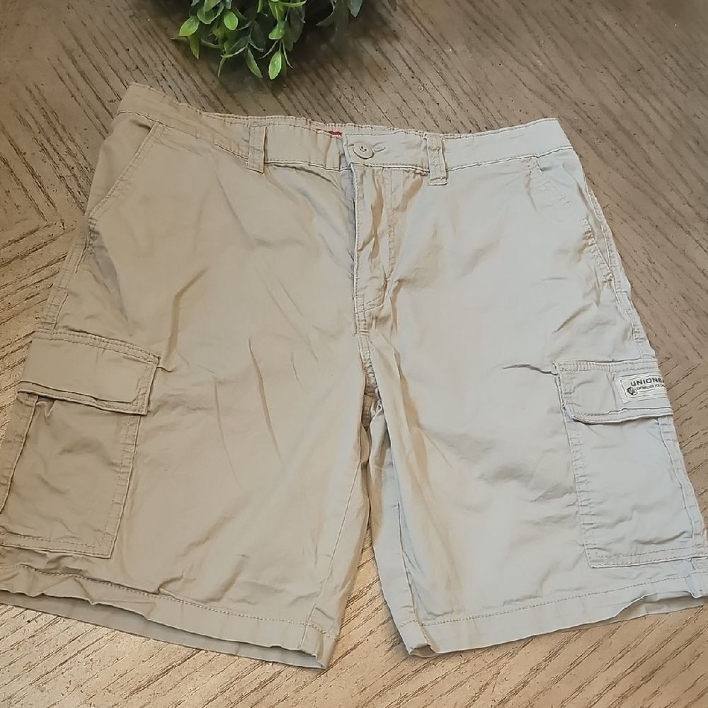 UNIONBAY Men's Khaki Cargo Shorts Size 34 NEW never Worn No Tags